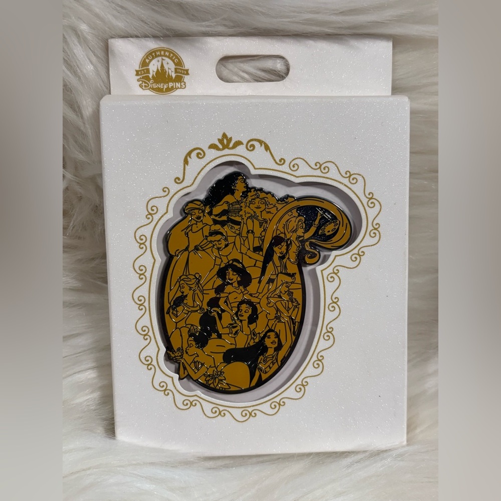 Disney Park Princess Sketch Jumbo Pin NEW CINDERELLA BELLE JASMINE ARIEL AURORA